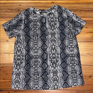 Crewneck Shein short sleeve shirt